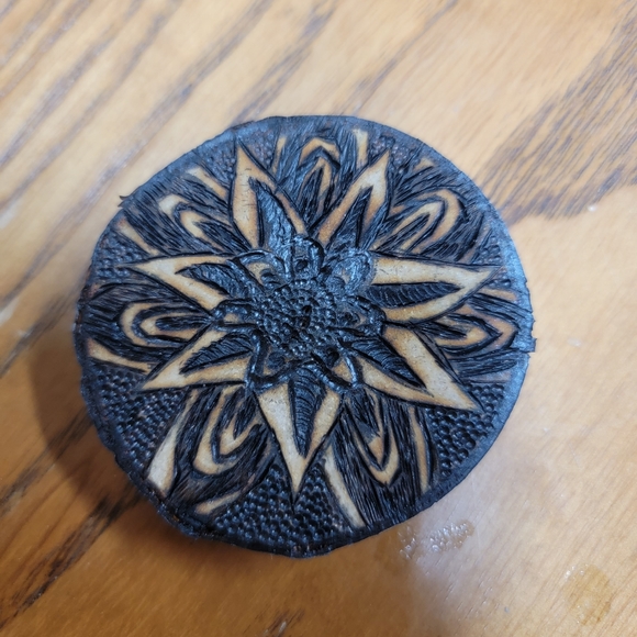 Flower Mandala Magnet - Picture 3 of 3